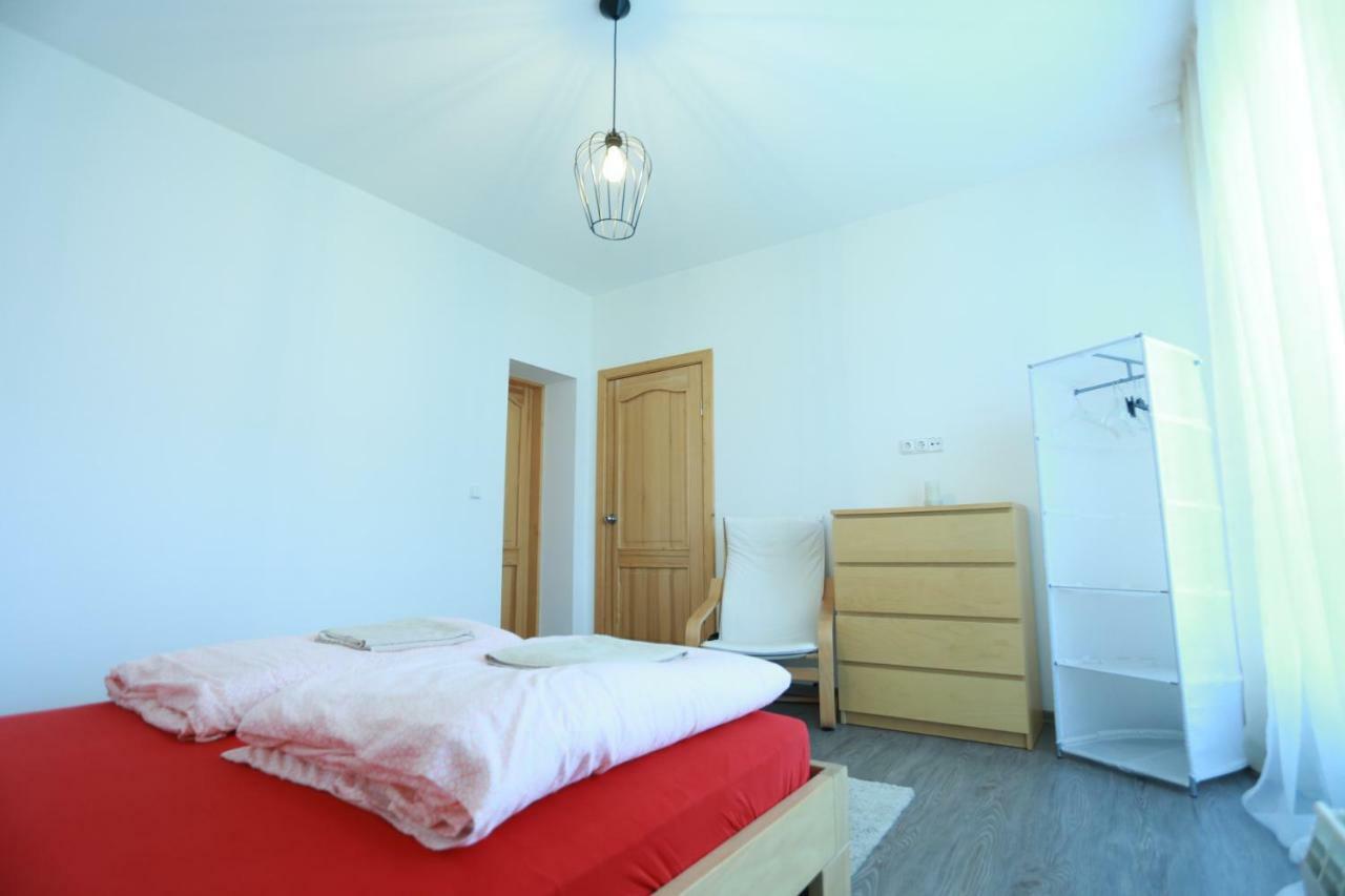 Sentis Hotell Uzjhorod Eksteriør bilde